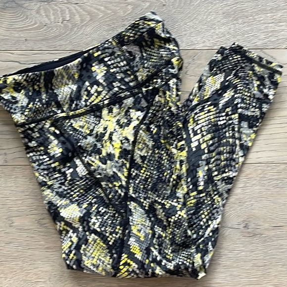 Sweaty Betty Power Pocket Workout Leggings In Citrus Green Snake Print- XS - Picture 6 of 12